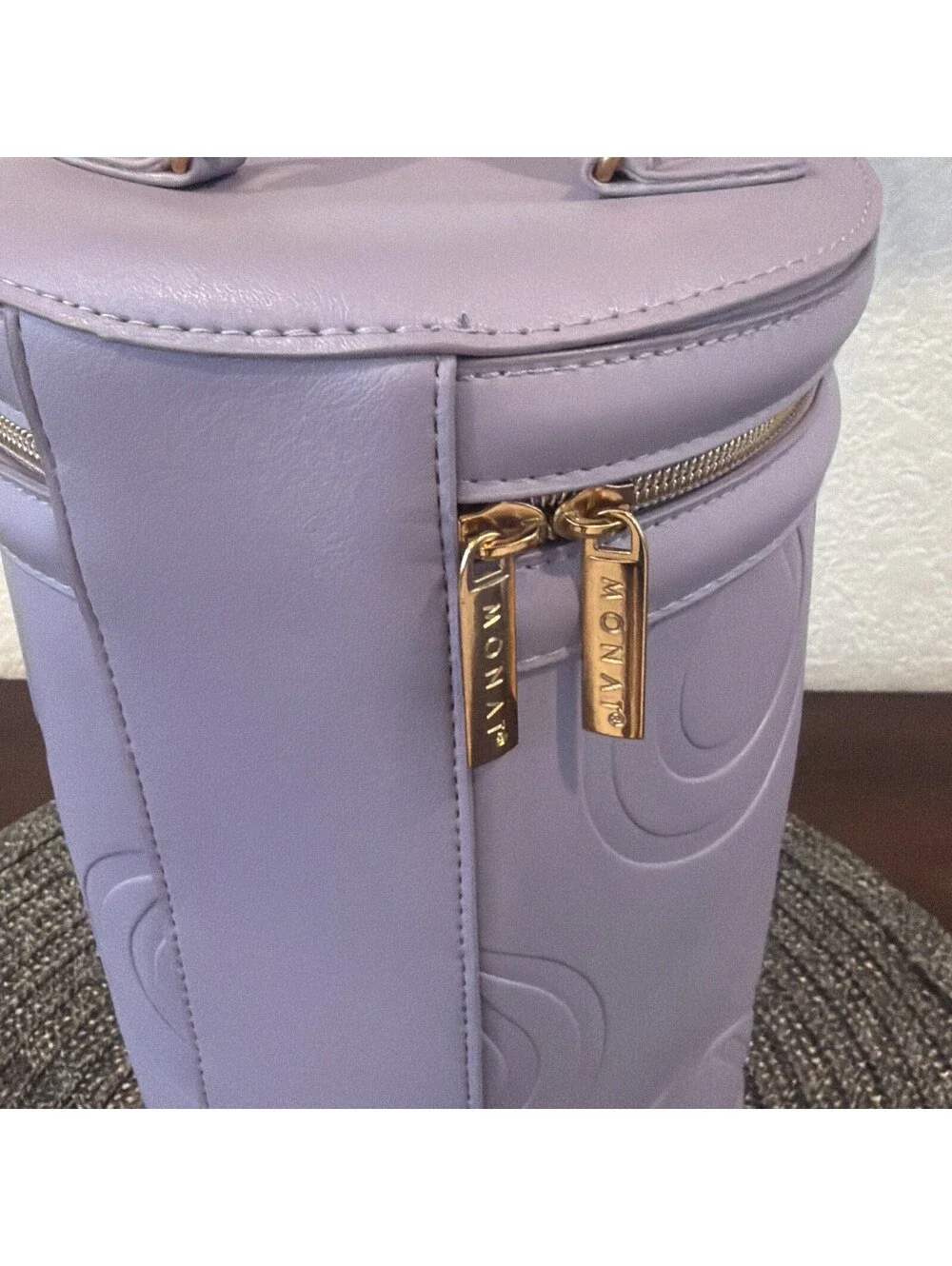 Monat Womens OS Travel Vanity Case Lavender Purple Embossed Logo Gold Hardware